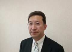 【山武市長選・初日ルポ】「売上250億、債務200億の会社」元銀行員・鈴木健太郎氏が放つロジカルな第一声